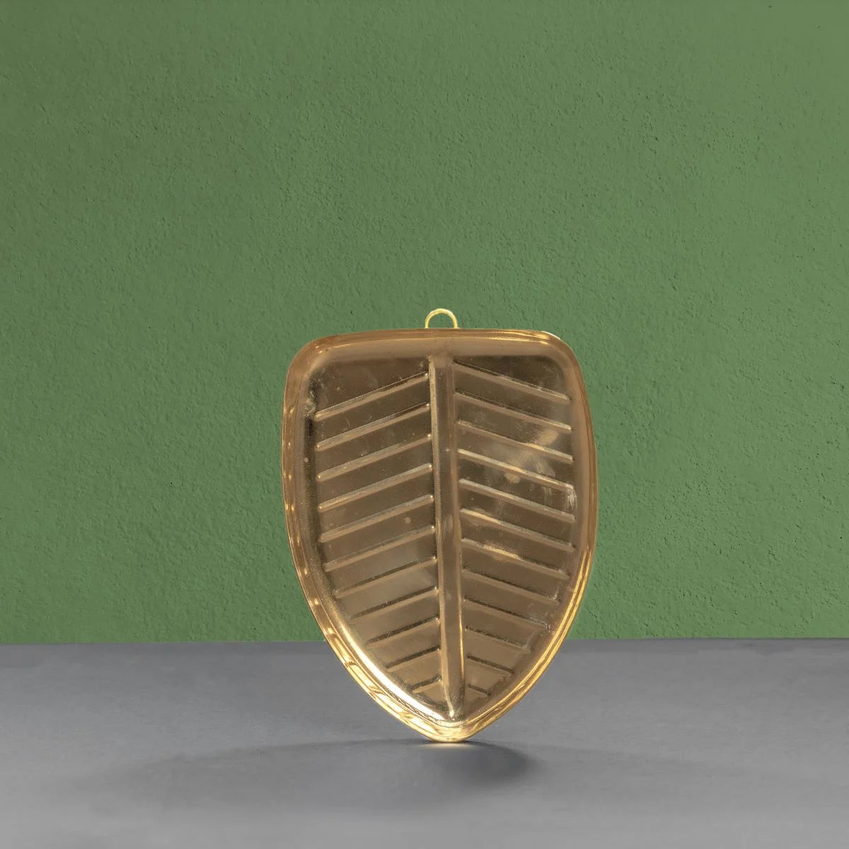 Brass Banana Leaf Plate for Puja and Décor-Zishta Traditional Pooja Essentials