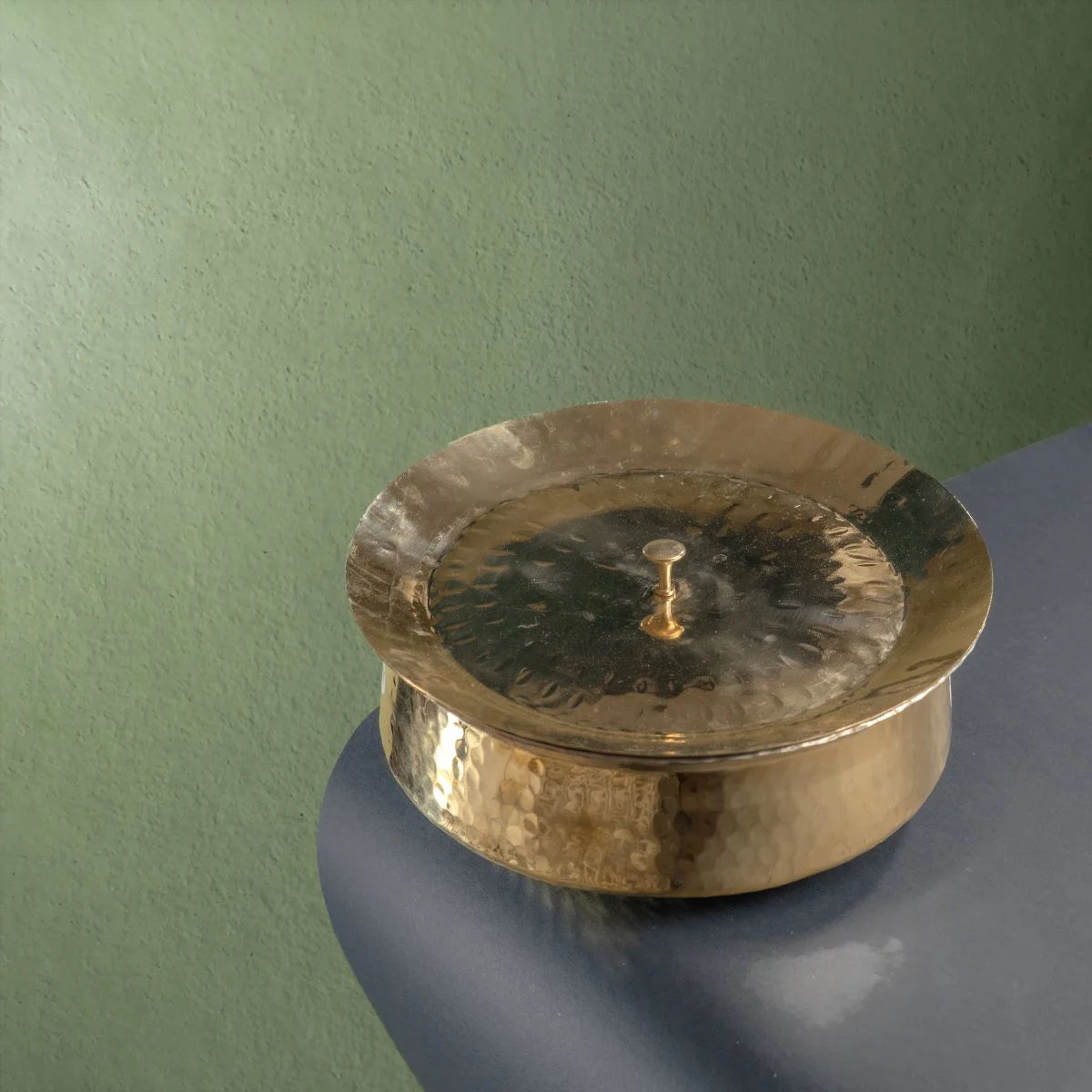 Brass Lagaan with Lid Top View-Zishta Traditional Cookware