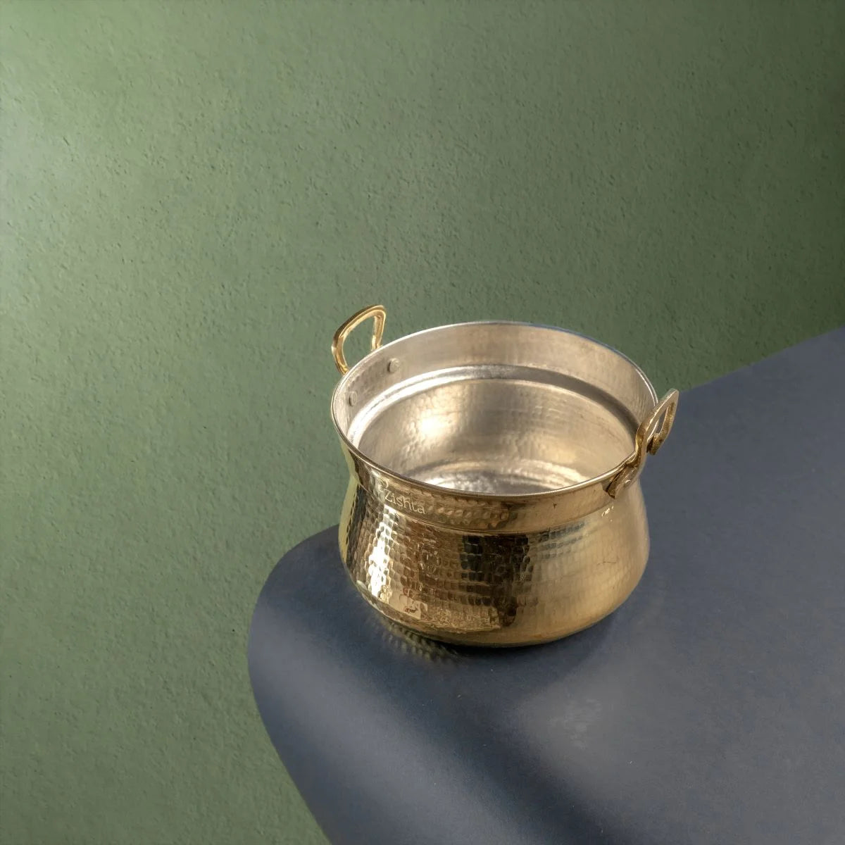 Brass Pot Shakuntala Patra Top View-Zishta Traditional Cookware