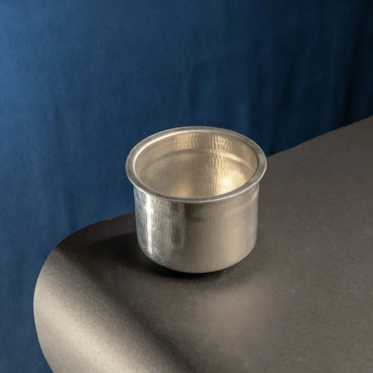 Eeya Chombu-Tin Vessel Adukku Shape Top View-Zishta Traditional Cookware