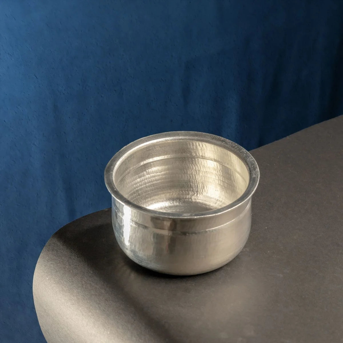 Eeya Chombu-Tin Vessel Kinnam Shape Top View-Zishta Traditional Cookware