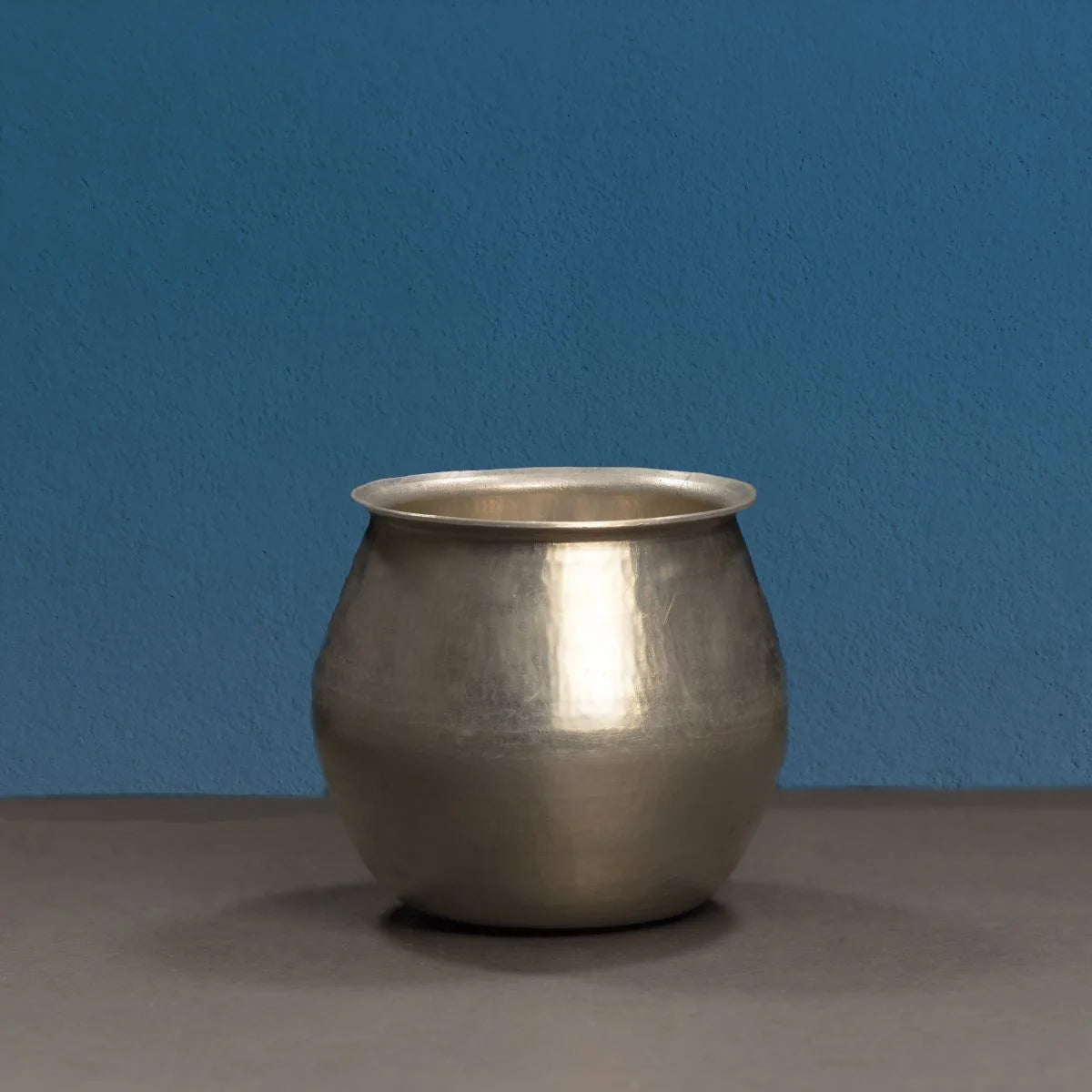 Eeya Chombu-Tin Vessel Mambazham Shape Side Closer View-Zishta Traditional Cookware