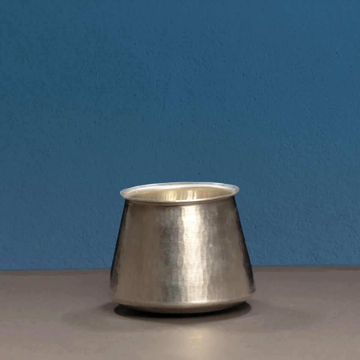 Eeya Chombu-Tin Vessel Vennathazhi Shape Side View-Zishta Traditional Cookware