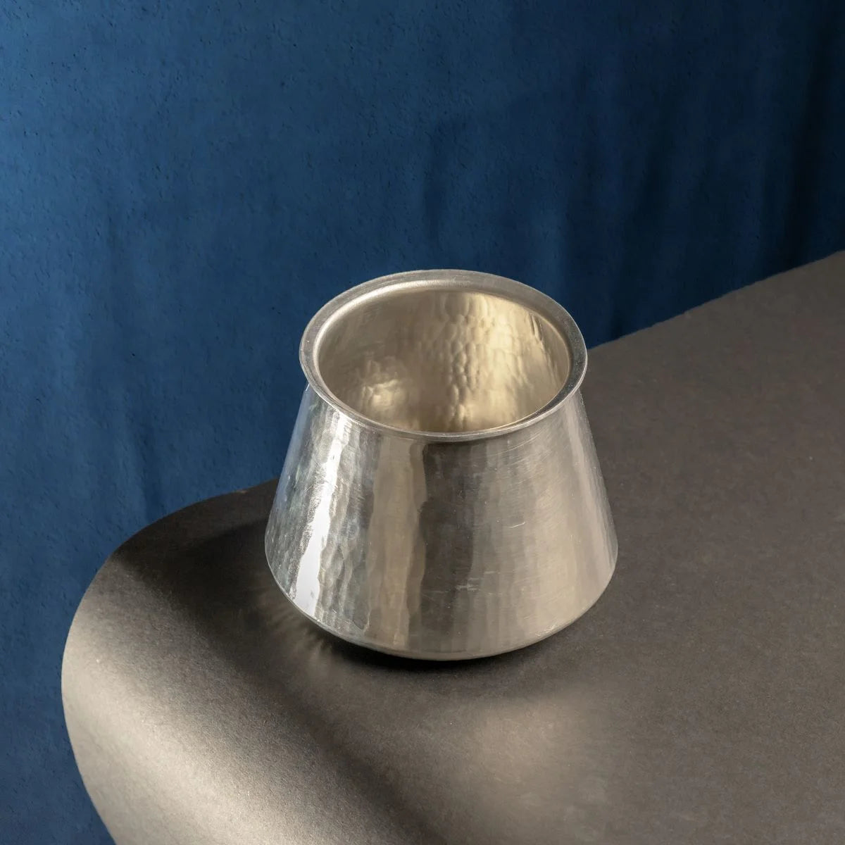 Eeya Chombu-Tin Vessel Vennathazhi Shape Top View-Zishta Traditional Cookware