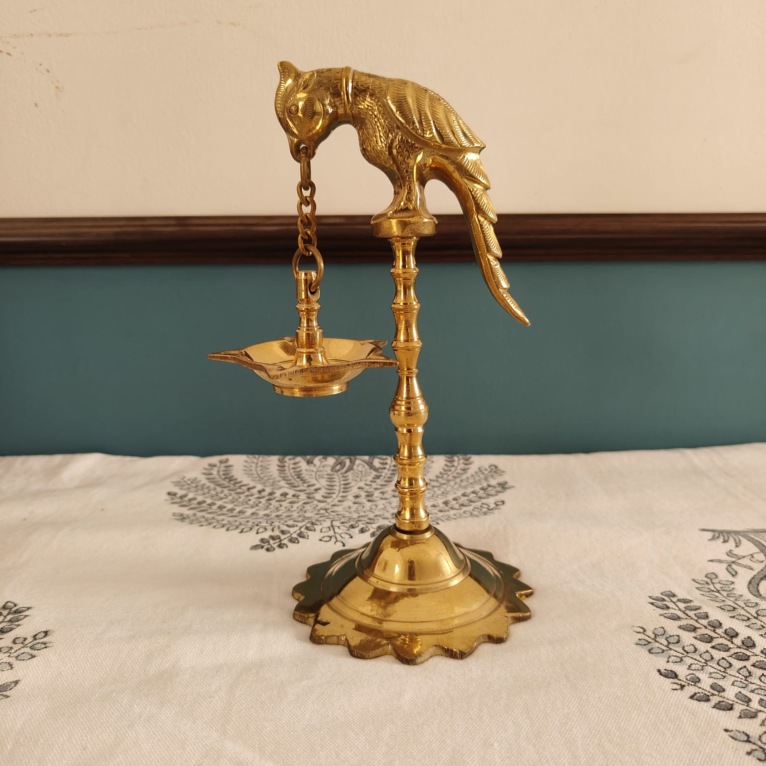 Kili Vilakku Traditional Brass Lamp-Zishta Home Decor
