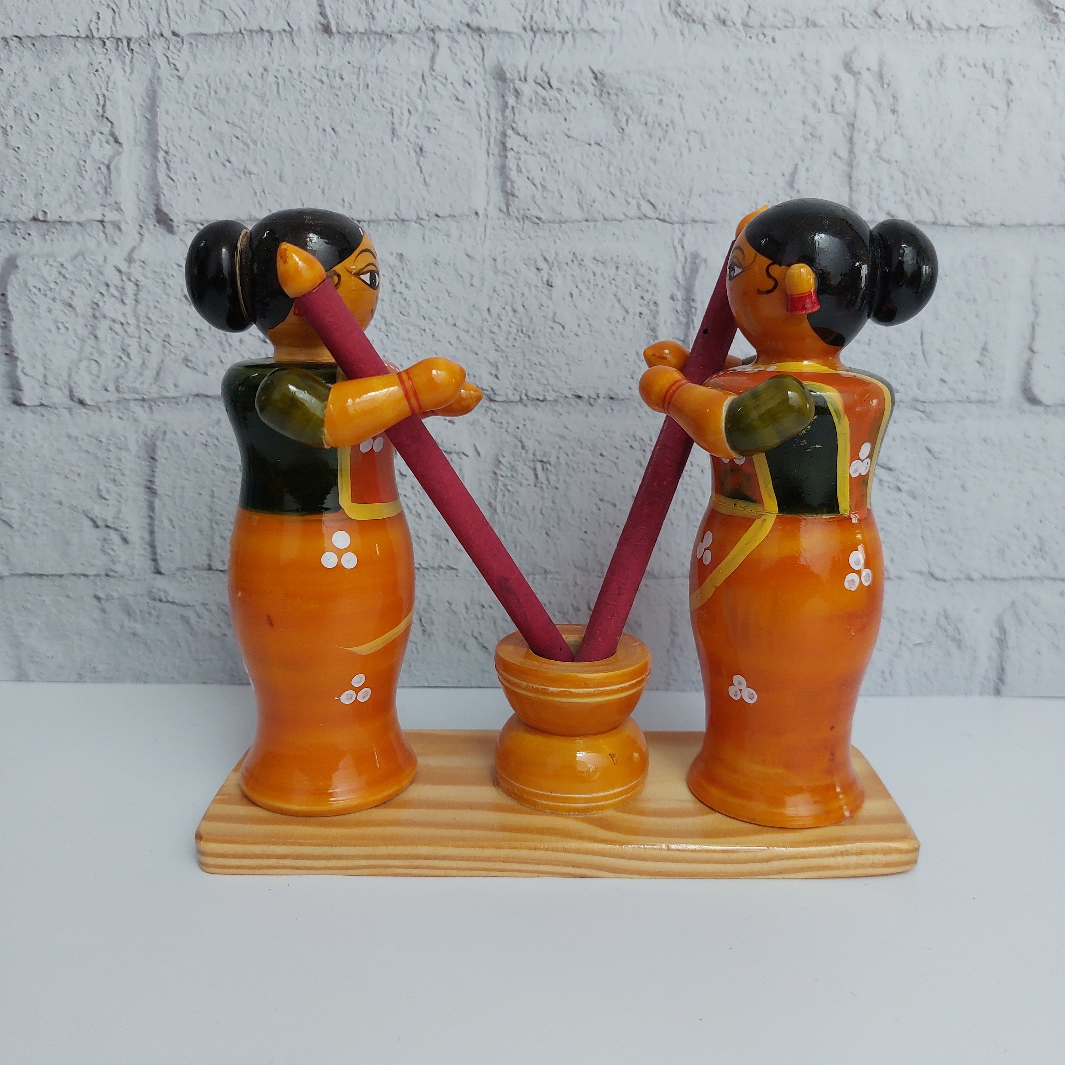 Etikoppaka Rice Pounding Rokali Orange 1-Zishta Traditional Home Decor Toys