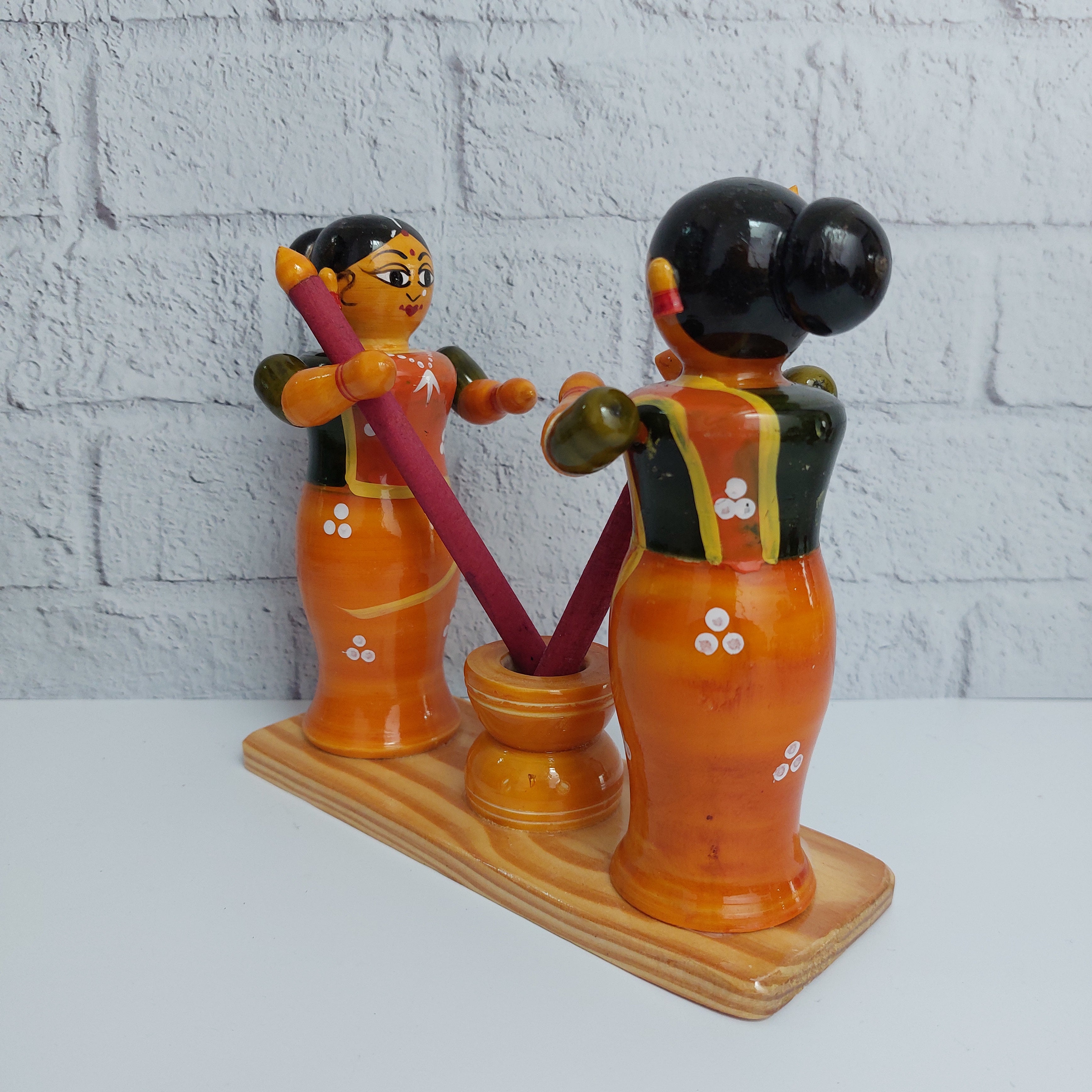 Etikoppaka Rice Pounding Rokali Orange 2-Zishta Traditional Home Decor Toys
