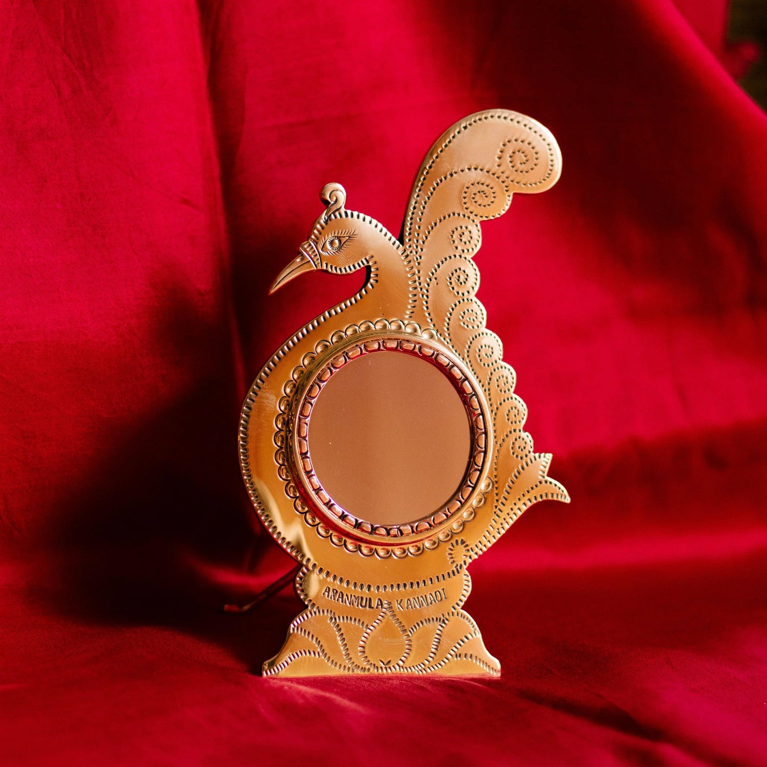 The Enchanting Aranmula Mirror: A Reflection of Kerala's Rich Cultural Heritage