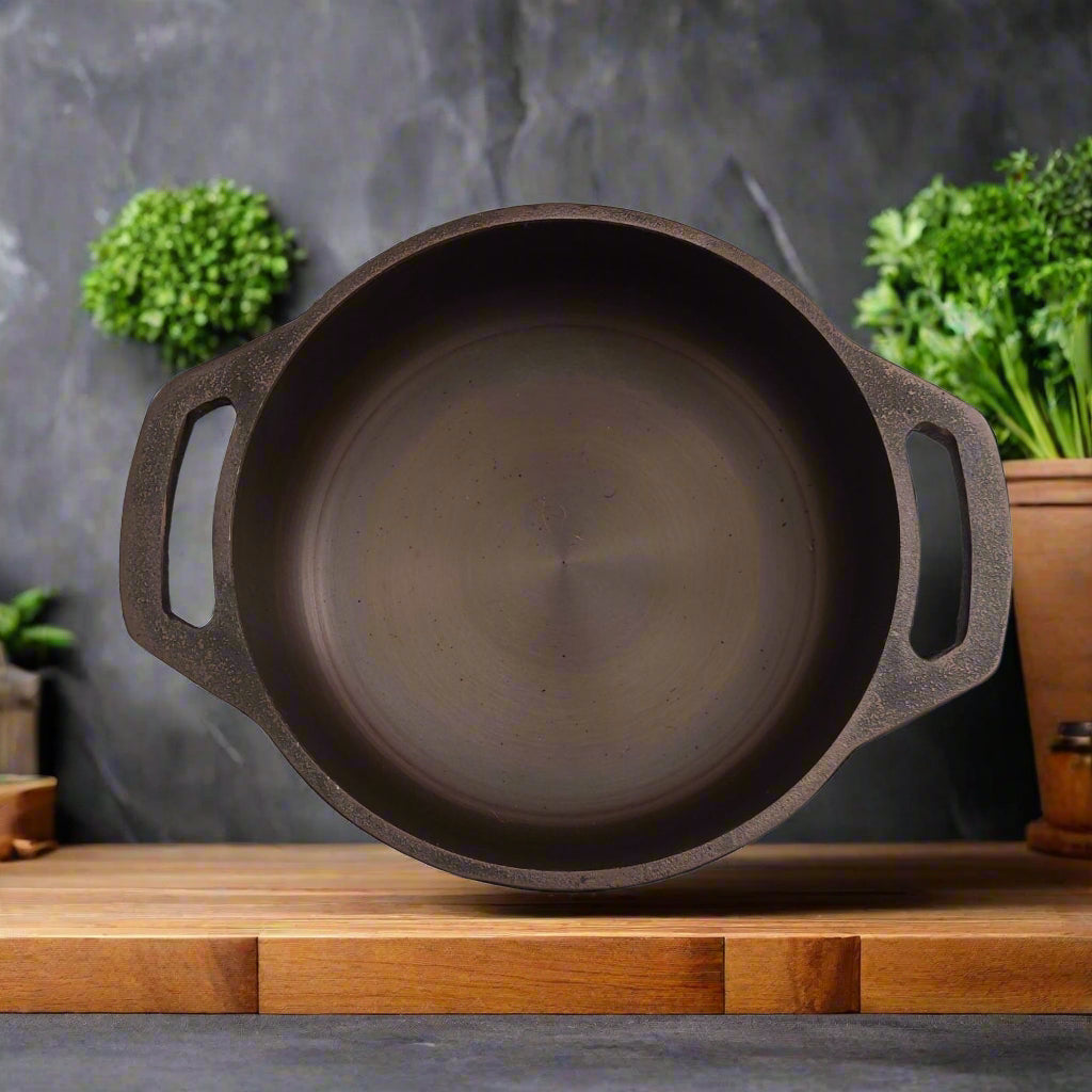 Zishta-cast-iron-flat-bottom-smooth-finish-preseasoned-cooking-pan-1