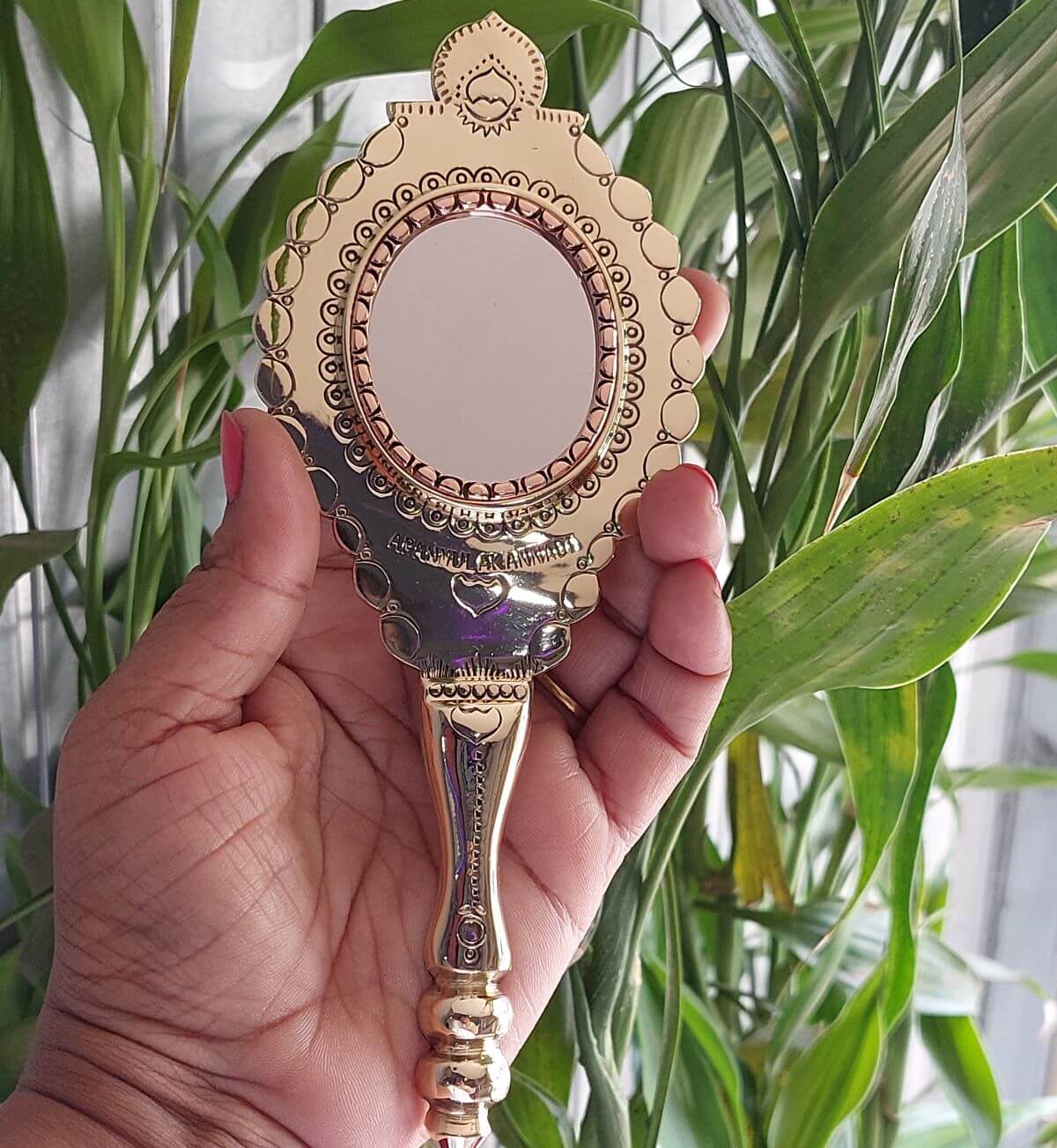 Aranmula Kannadi Round Wall Hanging Mirror-6-Zishta Traditional Home Decor