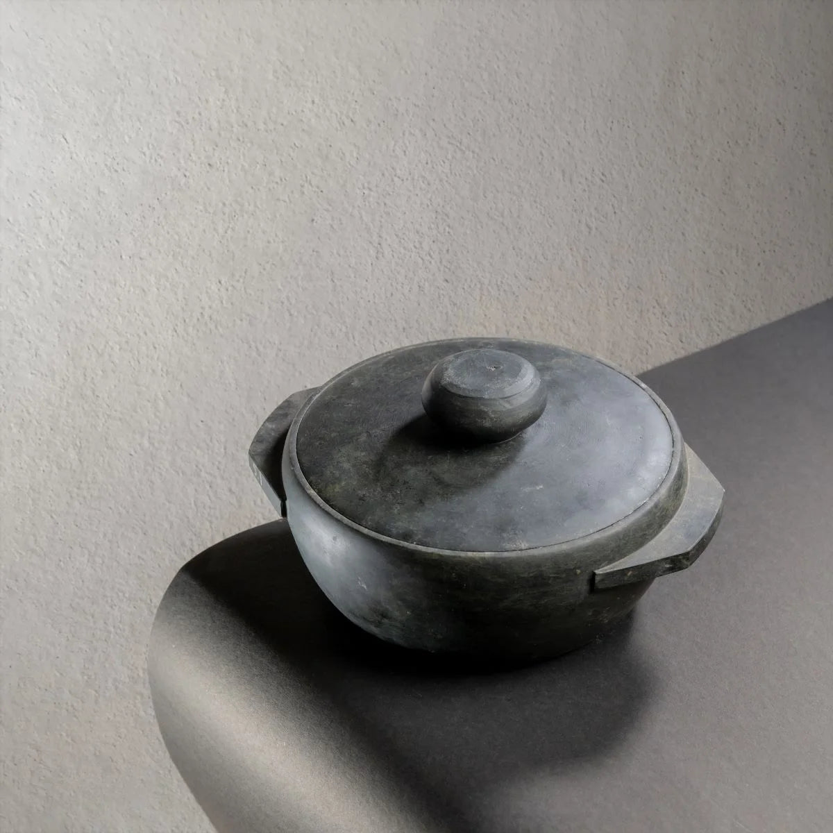 Kalchatti with Lid Seasoned Top View-Zishta Traditional Soapstone Cookware