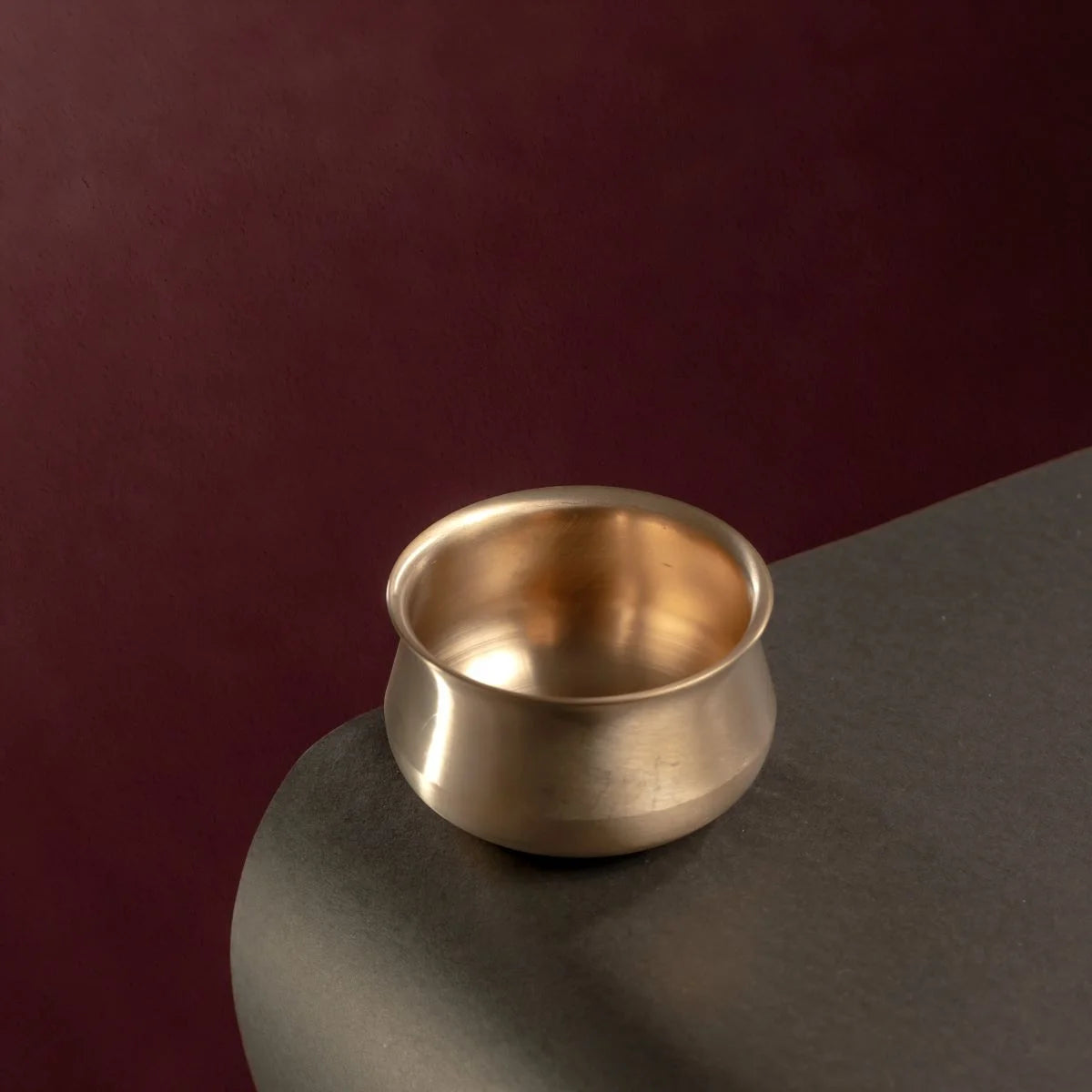 Kansa Tulsi Cookware Handi Top Closer view-Zishta Traditional Bronze Cookware